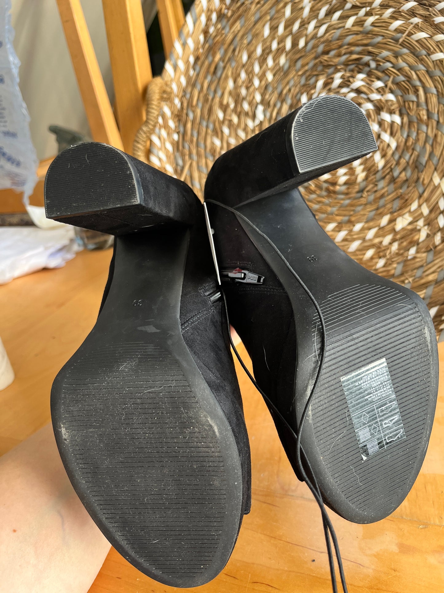 נעלי עקב פלטפורמה שחורות מידה 39 H&M